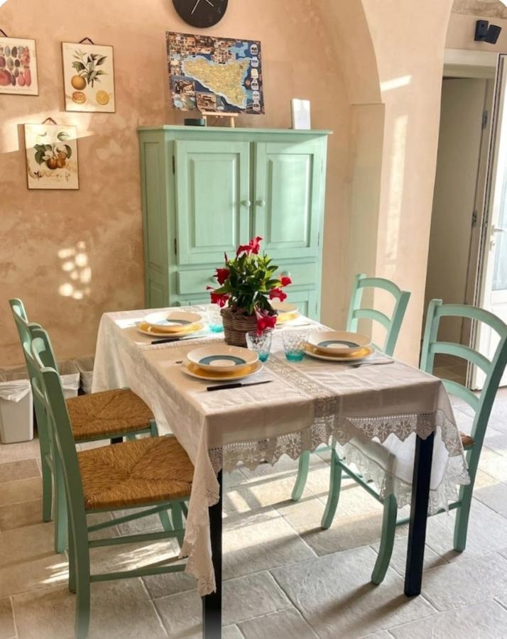 Design e relax a Scicli, cortile privato, AC - Ferienwohnung Scicli