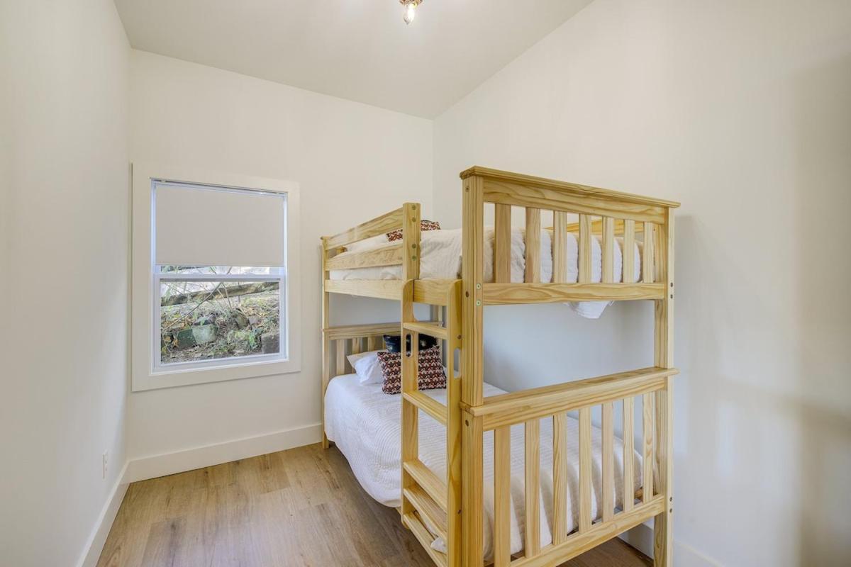 Historic Knoxville Home with Hot Tub & Skyline Views - B&B Knoxville