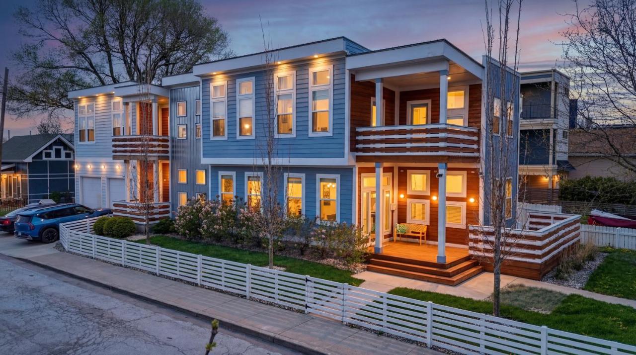 New 5BR Indy Game House -Near Fountain Sq - Sleeps 16 - Chambres d'hôtes Indianapolis