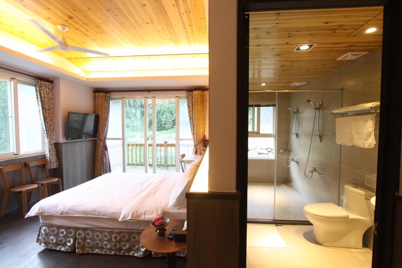 Camera Matrimoniale con Vista Montagna