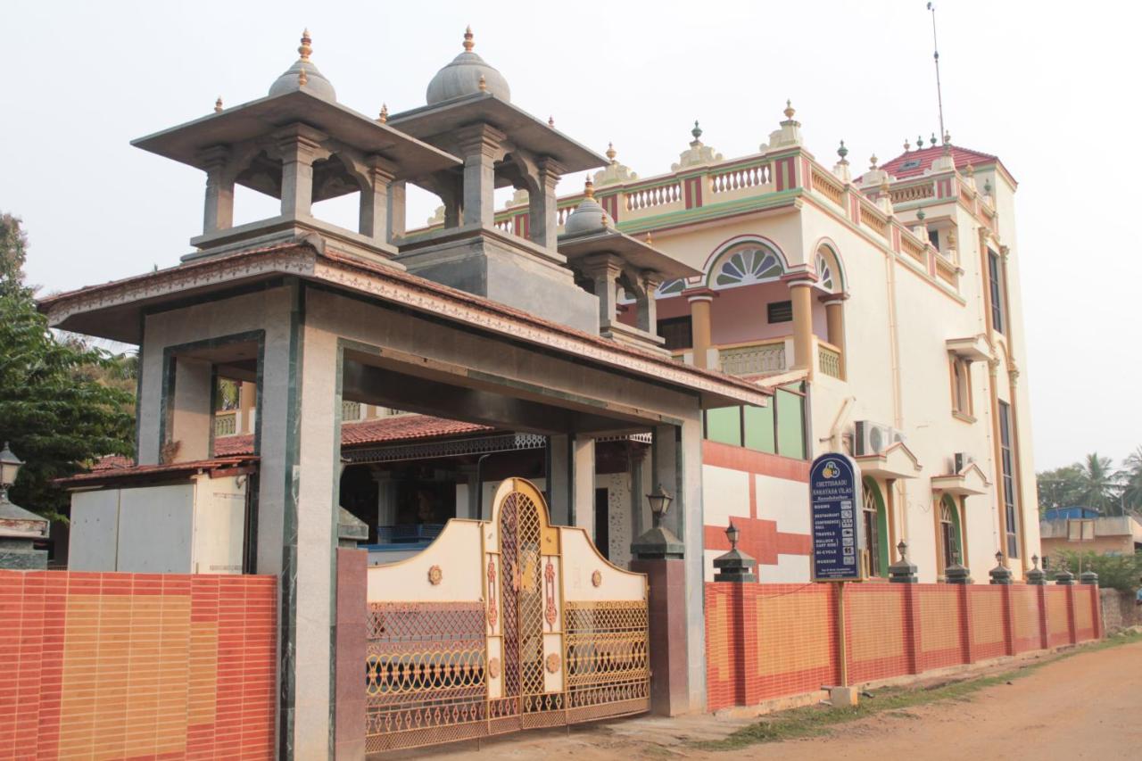 Chettinaadu Narayana Vilas - Ferienwohnung