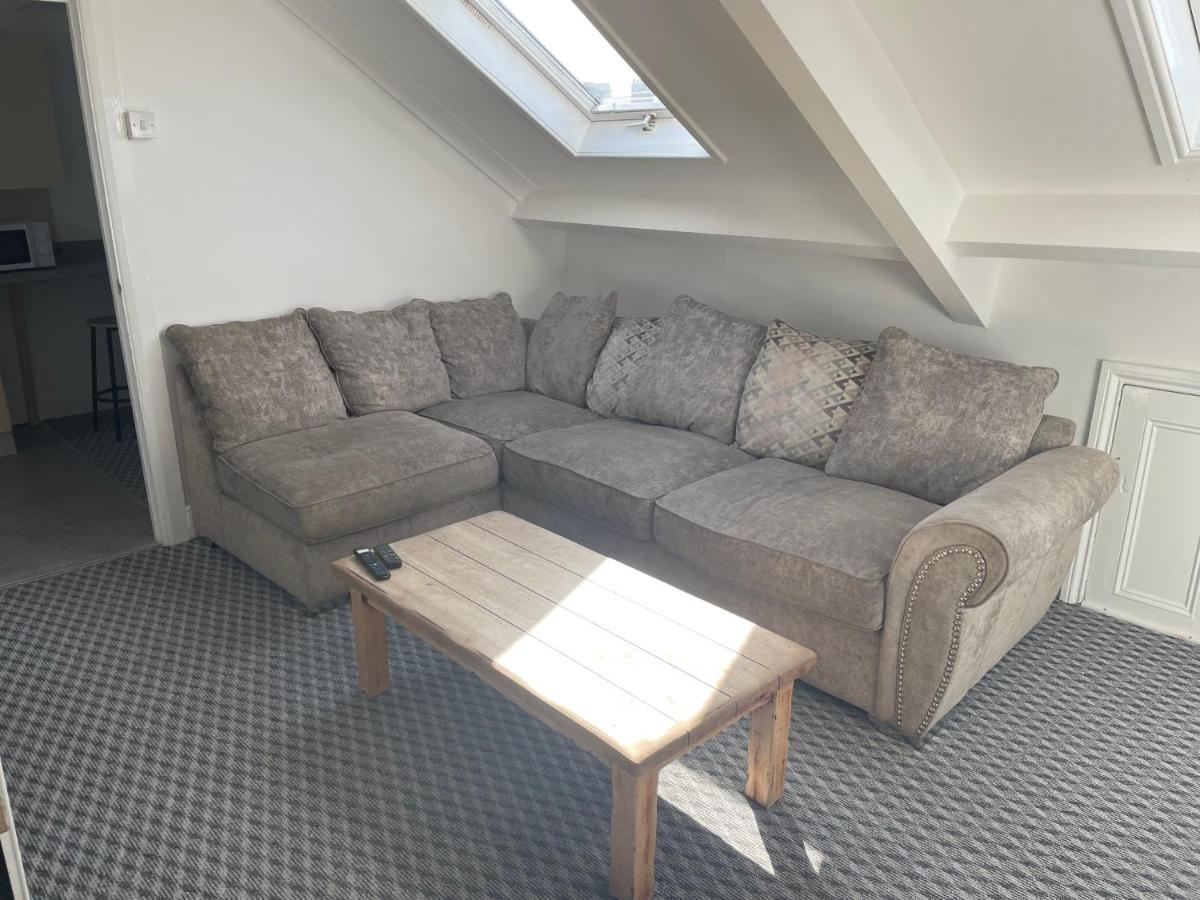 Azalea apartments top floor - B&B Sunderland