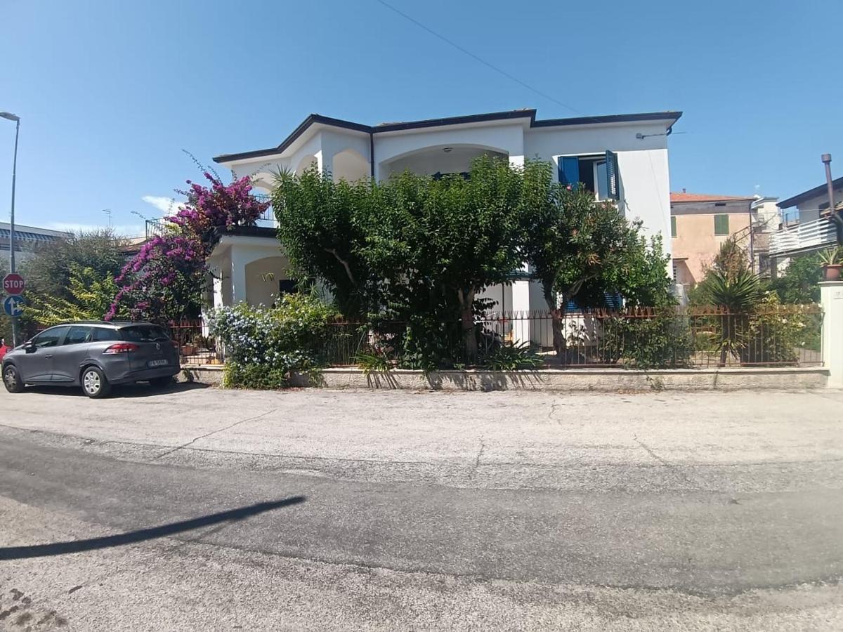 RITA'S ROOM ON THE SEA - Ferienwohnung Giulianova