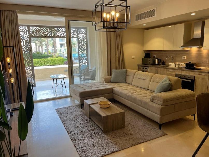 Mangroovy The Liquid Luxury 1br Ground pool front - Ferienwohnung Hurghada
