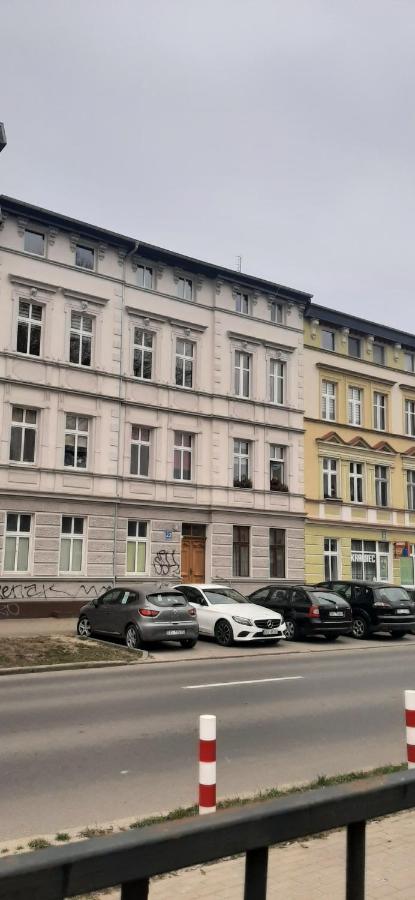 Apartament Morska Perła w centrum 850m do morza parking wi-fi plac zabaw - Bed and Breakfast Kołobrzeg