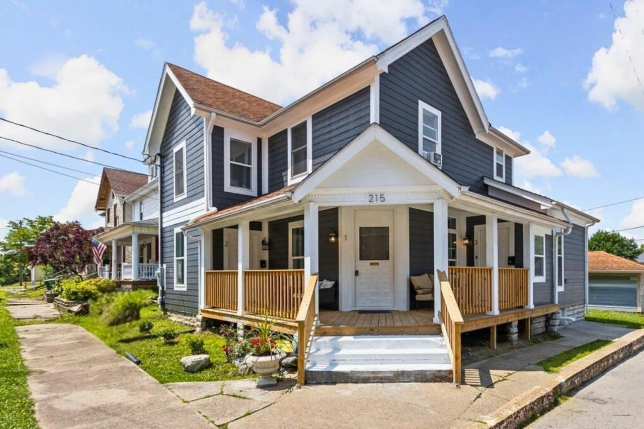 New Castle Getaway with Fireplace Garage & Near Attractions-Family Friendly - B&B New Castle