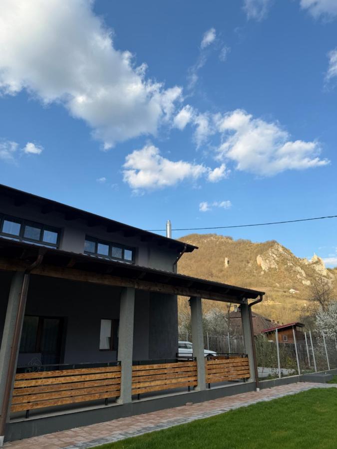 Cabana Piatra Buru - B&B Boroşoaia