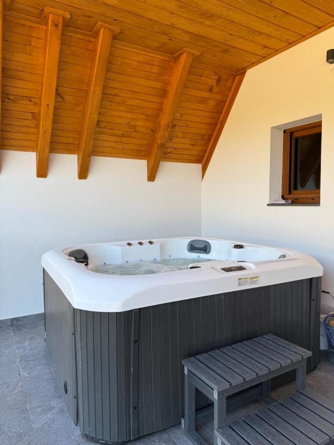 Villa Zehra Nišićka Oaza - Chambres d'hôtes Olovo
