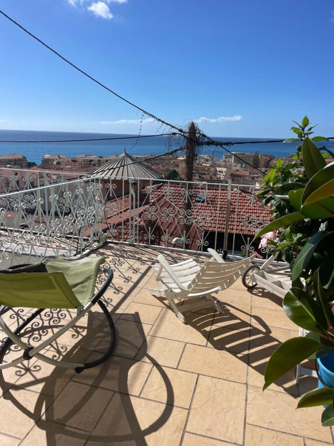 Terrace, panoramic view, quiet area - B&B Mentone