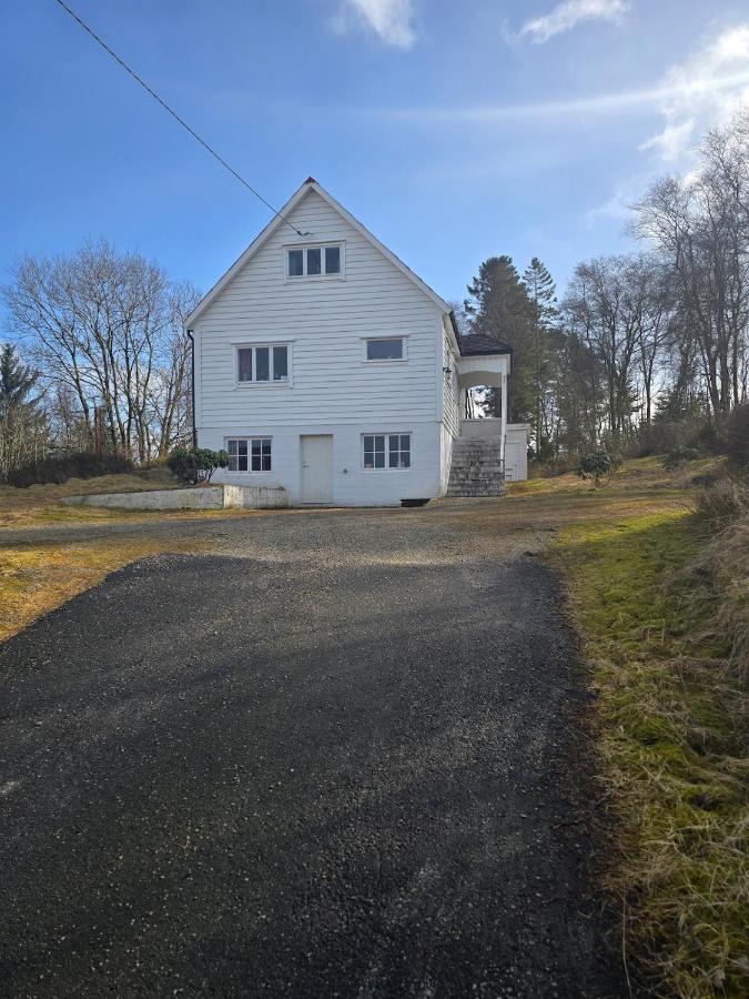 Cabin in Leirvåg - B&B Leirvåg