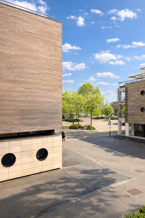 Le Montaigne, appartement avec parking by Arloé - B&B La Rochelle