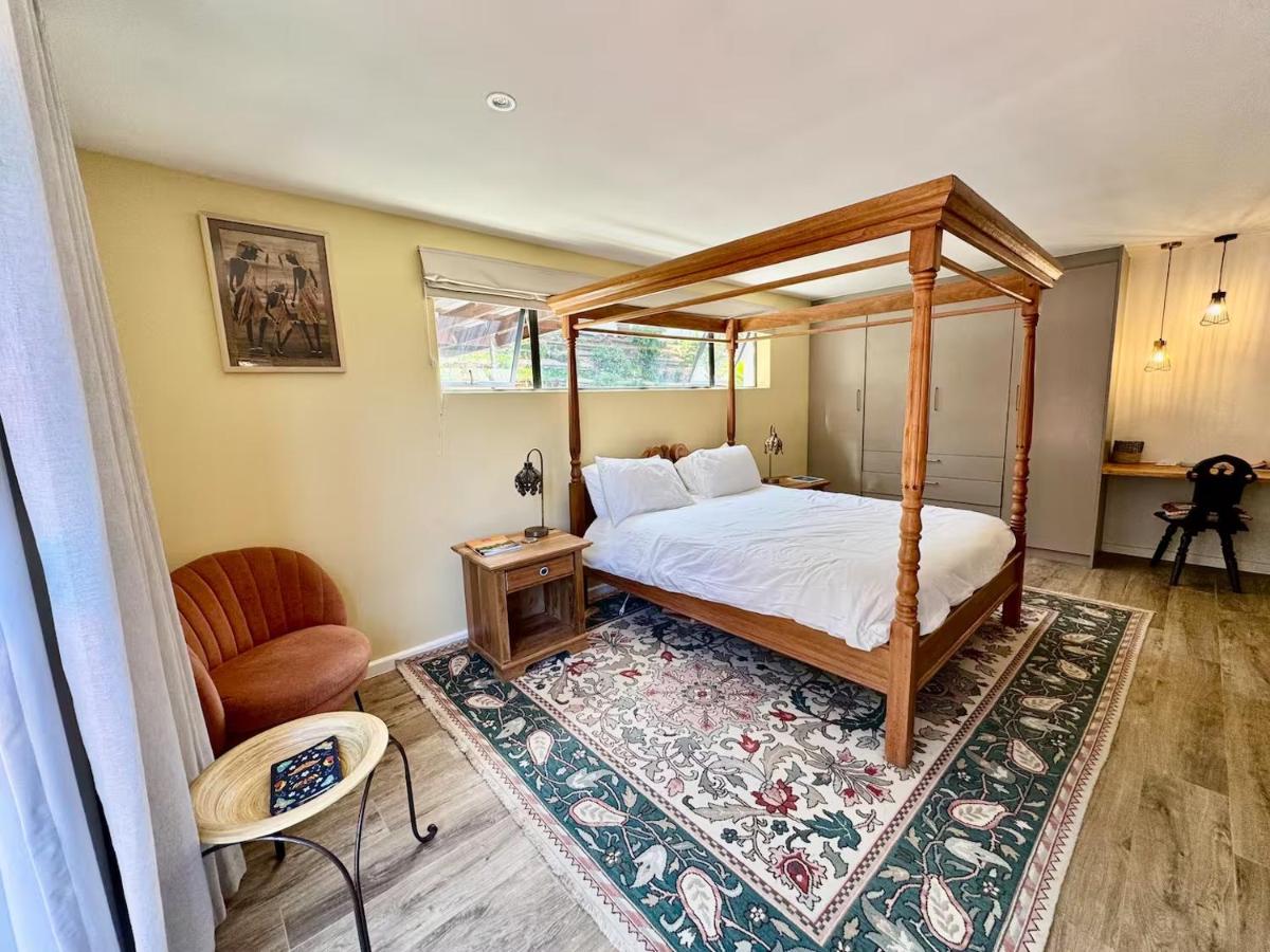 One-Bedroom Apartment with Garden View