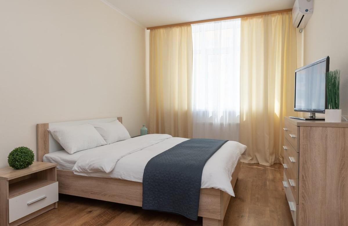 New apartment in Poznyaki 18165 - Chambres d'hôtes Kiev