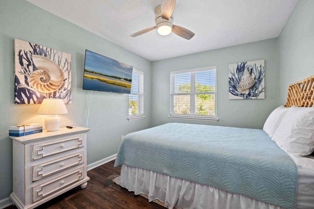 The Crabby Seahorse - B&B Emerald Isle