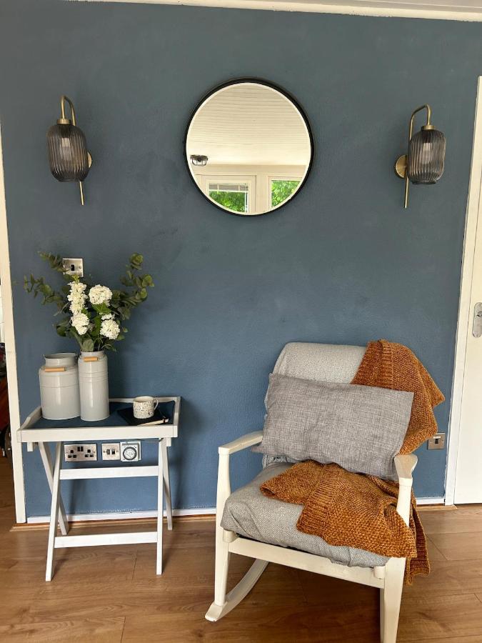 Deluxe Beach Chalet in Kingsdown! Sleeps 6 - B&B Deal