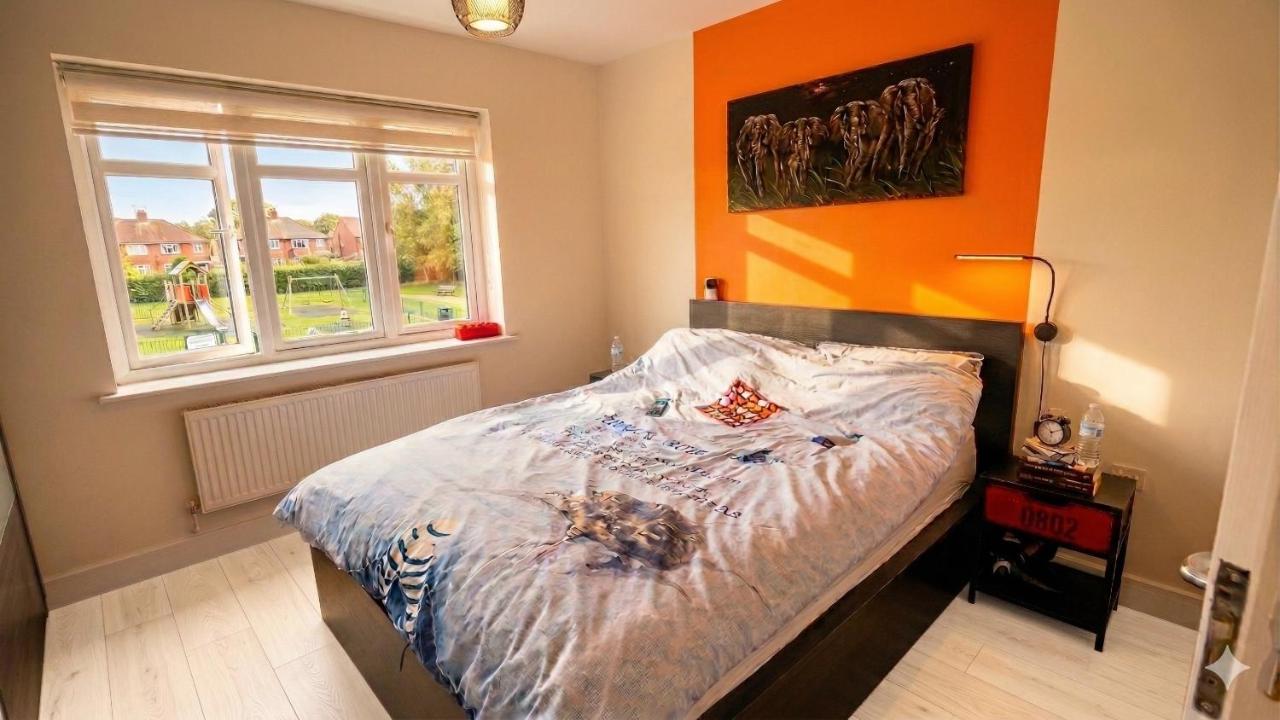 Cosy 2 Bed 2 bath - Free Parking - Reading Woodley - B&B Woodley