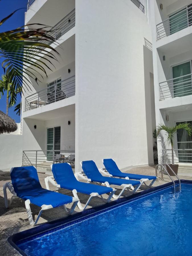 B3 Condo con terraza privada y jacuzzi a metros de la playa - Chambres d'hôtes Rincón de Guayabitos