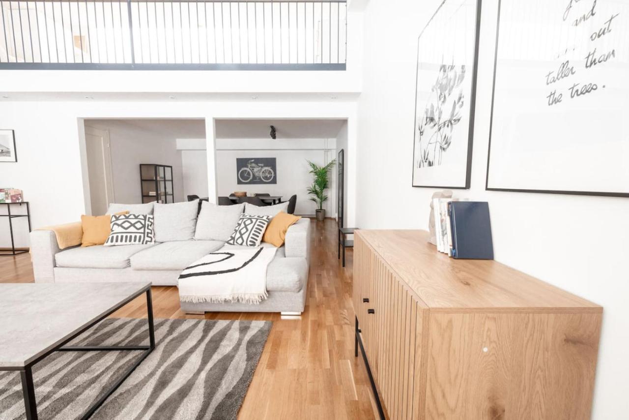 2ndhomes Bright & Spacious 2-Story Apartment with Sauna - Chambres d'hôtes Helsinki