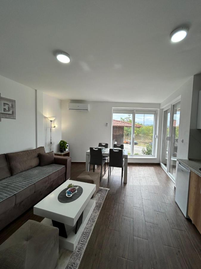 Apartman Miša - Ferienwohnung Veliko Gradište