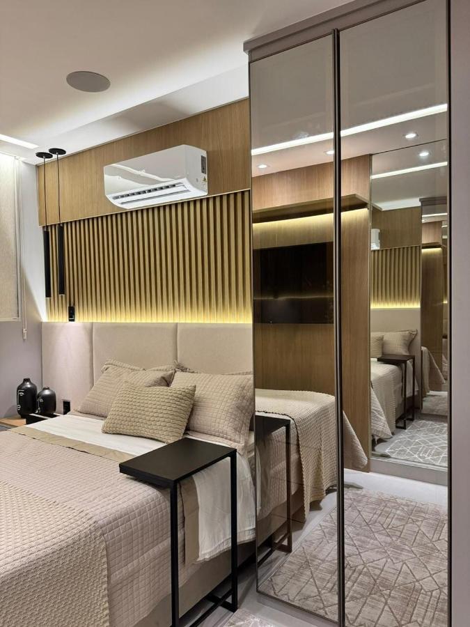 Apartamento 2quartos para 6 pessoas , Piscina, Ar condicionado, WIFI, Garagem dentro condomínio Grátis, 5 min da Praia, Lava e Seca - Chambres d'hôtes Macaé