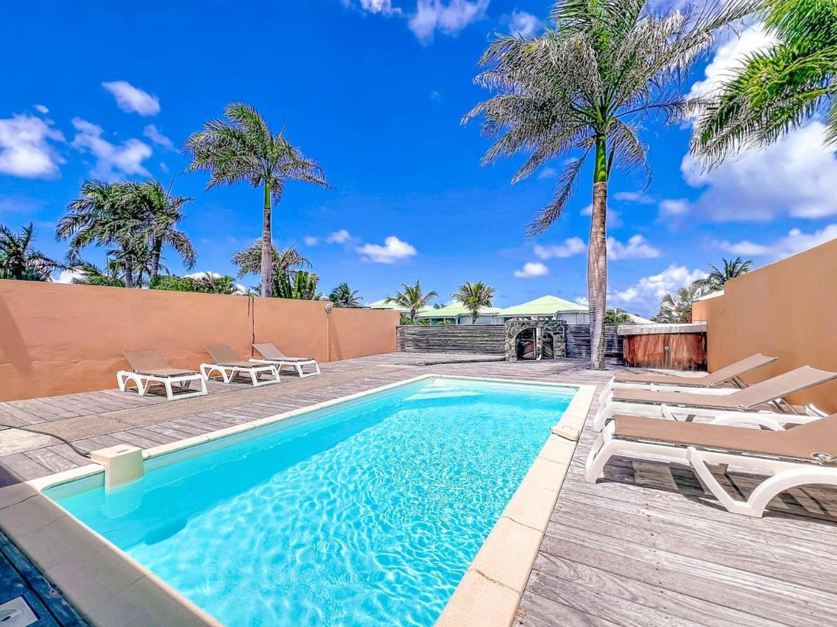 Villa Natica · Pool · Prime Location - B&B Orient Bay
