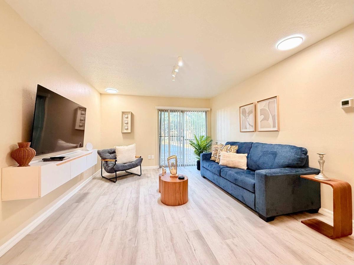 Upgraded 2BR Near UF & Shands - B&B Gainesville