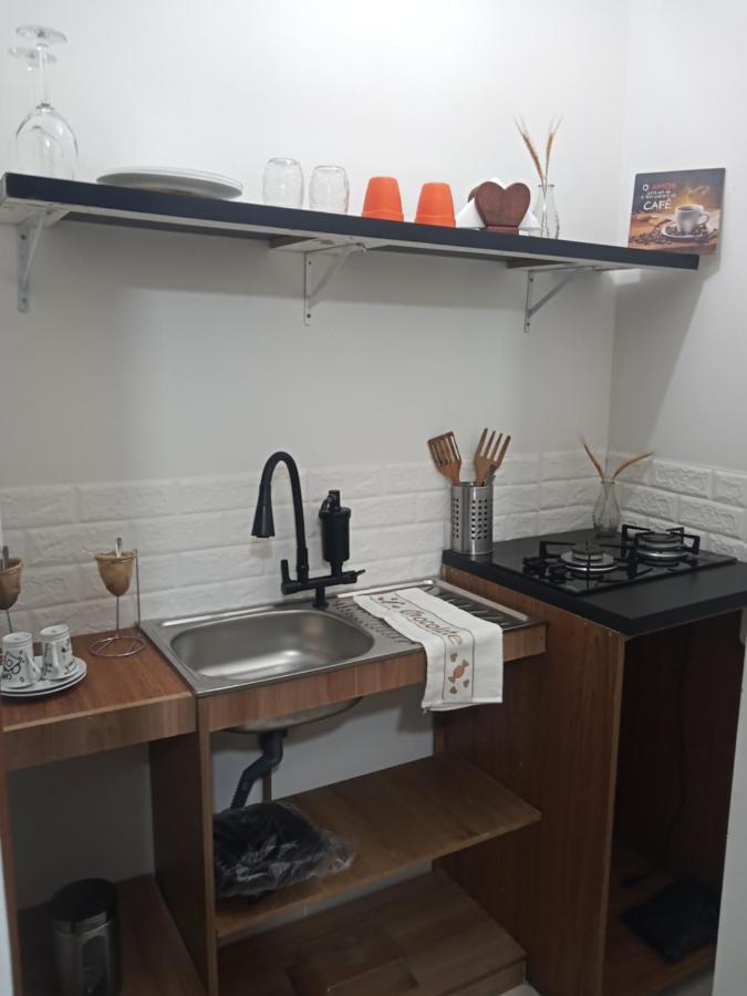 Kitnet Charmosa Piratininga - Chambres d'hôtes Niterói