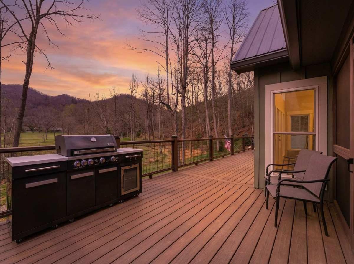 Private Ranch Escape Hot Tub Game Room Grill - B&B Franklin