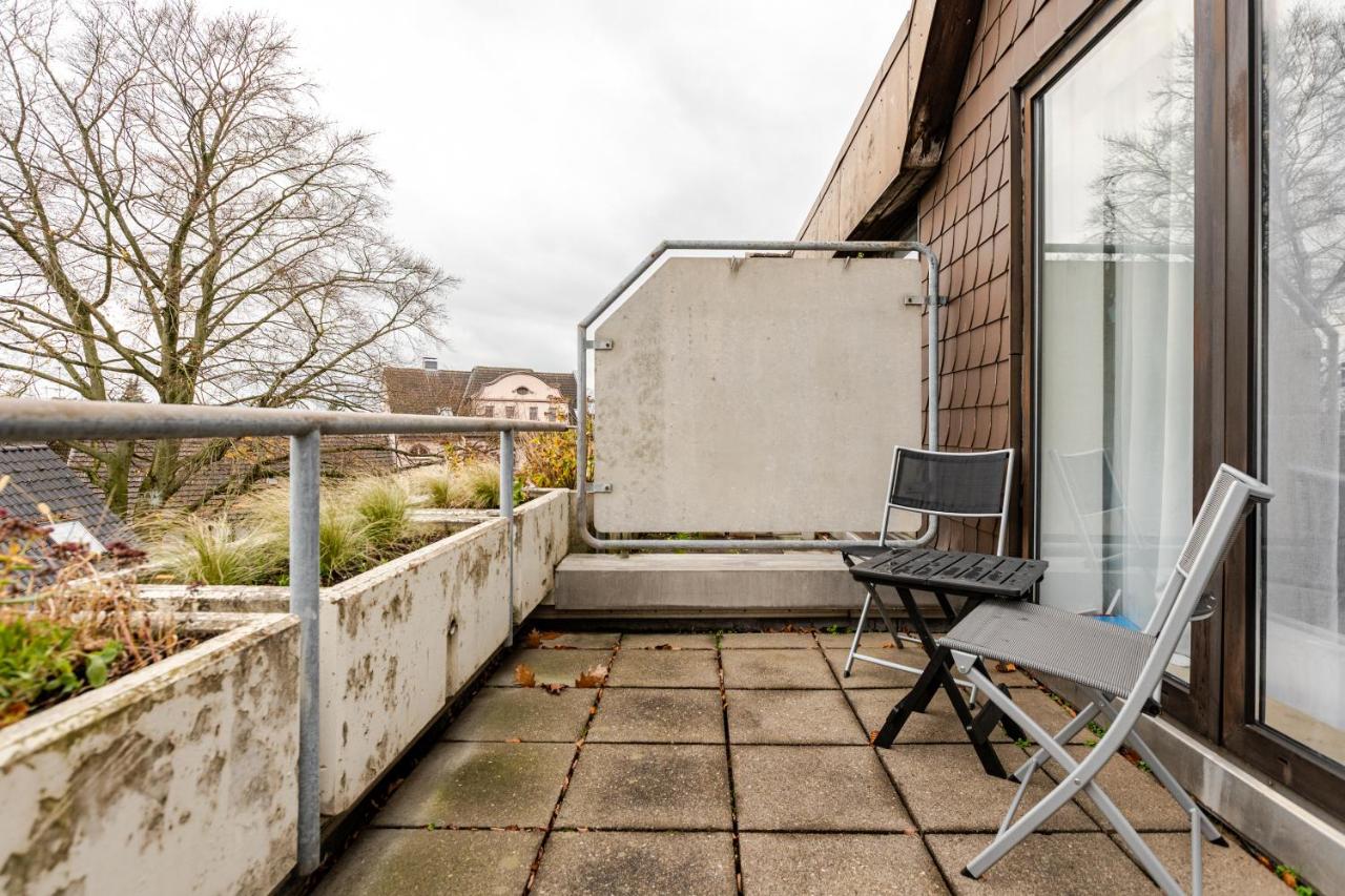 Zentrales City Apartment EDEN - 1 Min zum HBF - Ideal für Trips nach Köln, Düsseldorf, Wuppertal, Messe - Balkon, Küche, 2 Zimmer, Renoviert 2025 - Chambres d'hôtes Solingen