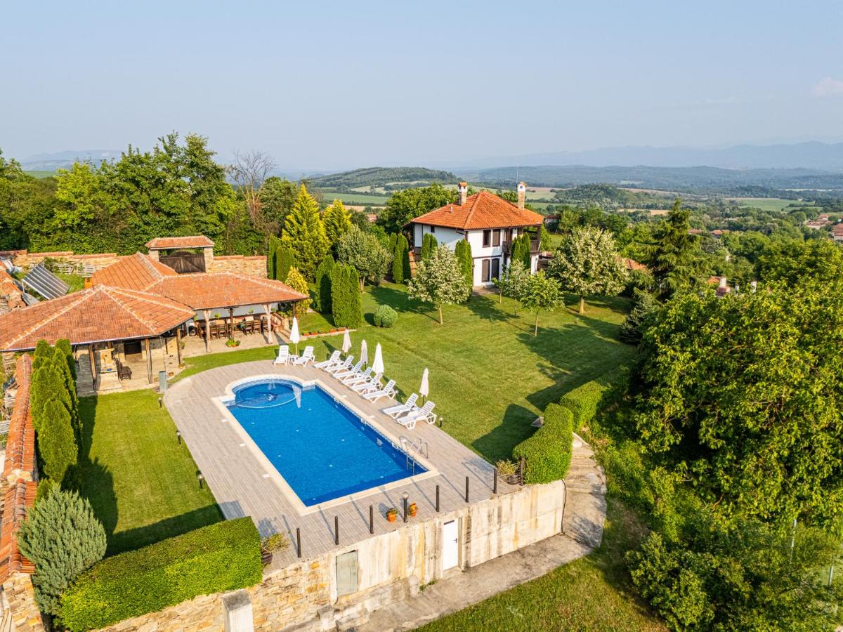 Vila Nikolina Guesthouse - B&B Sennik