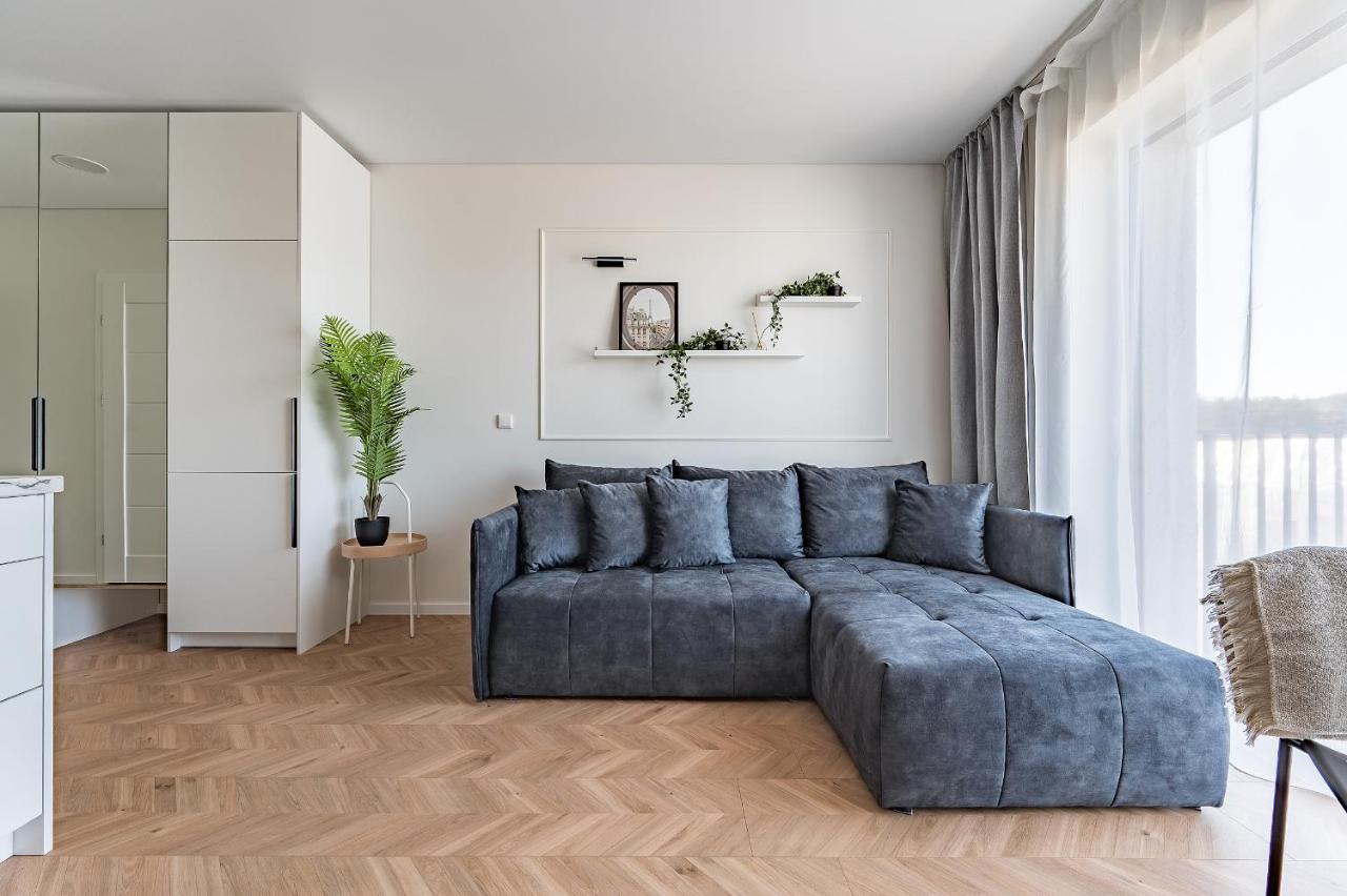 Lazdynėliai Apartment Fast Wi-Fi Cozy for Two - Chambres d’hôtes Vilnius