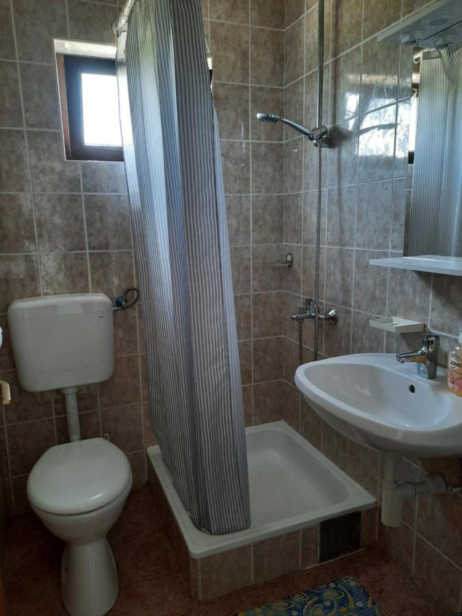 Camera Tripla Classic