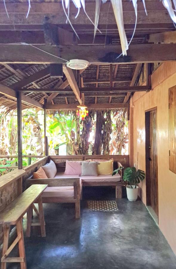 Goofy Surf House - Burgos, Siargao Island - B&B Burgos