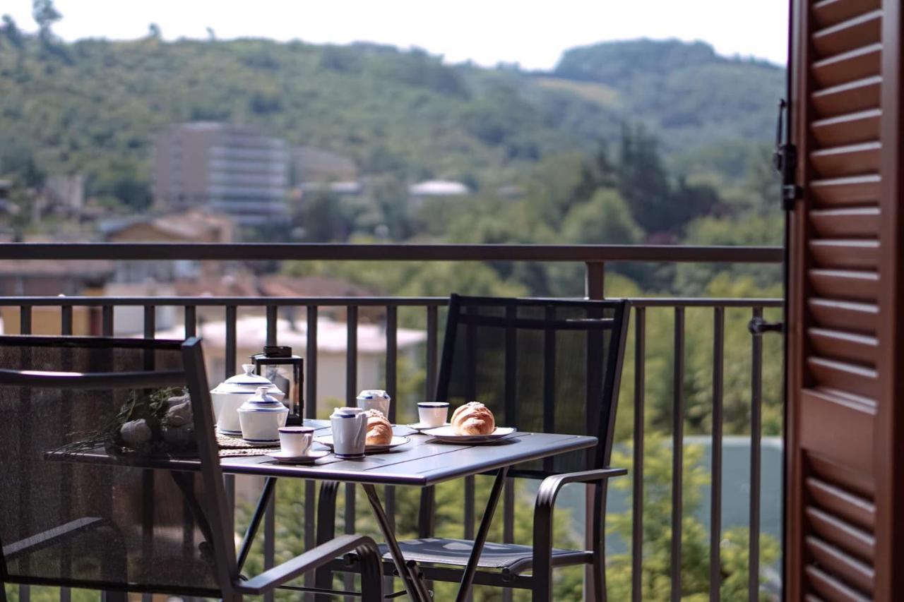 Elegant Penthouse LA BALCONATA - Wellness Retreat & Castle View - B&B Tabiano