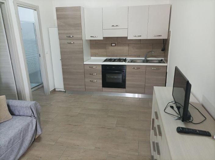 A pochi passi dal mare intero appartamento - B&B Cirella