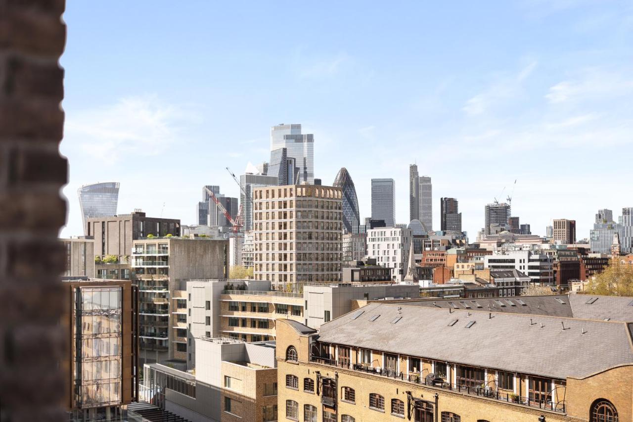 Modern 3BR with Balcony & AC Near Tower Bridge - Ferienwohnung London