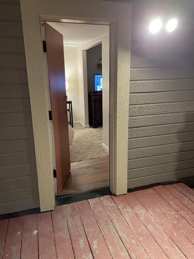The Cabin on Overland - B&B Prescott