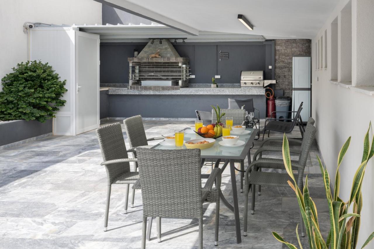 The Grand Stallion Apartment - B&B Pesáda