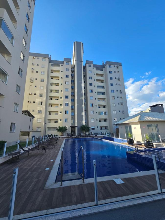 Apto.napraia BEACH 901 em Piçarras com vista mar - Chambres d'hôtes Bugres