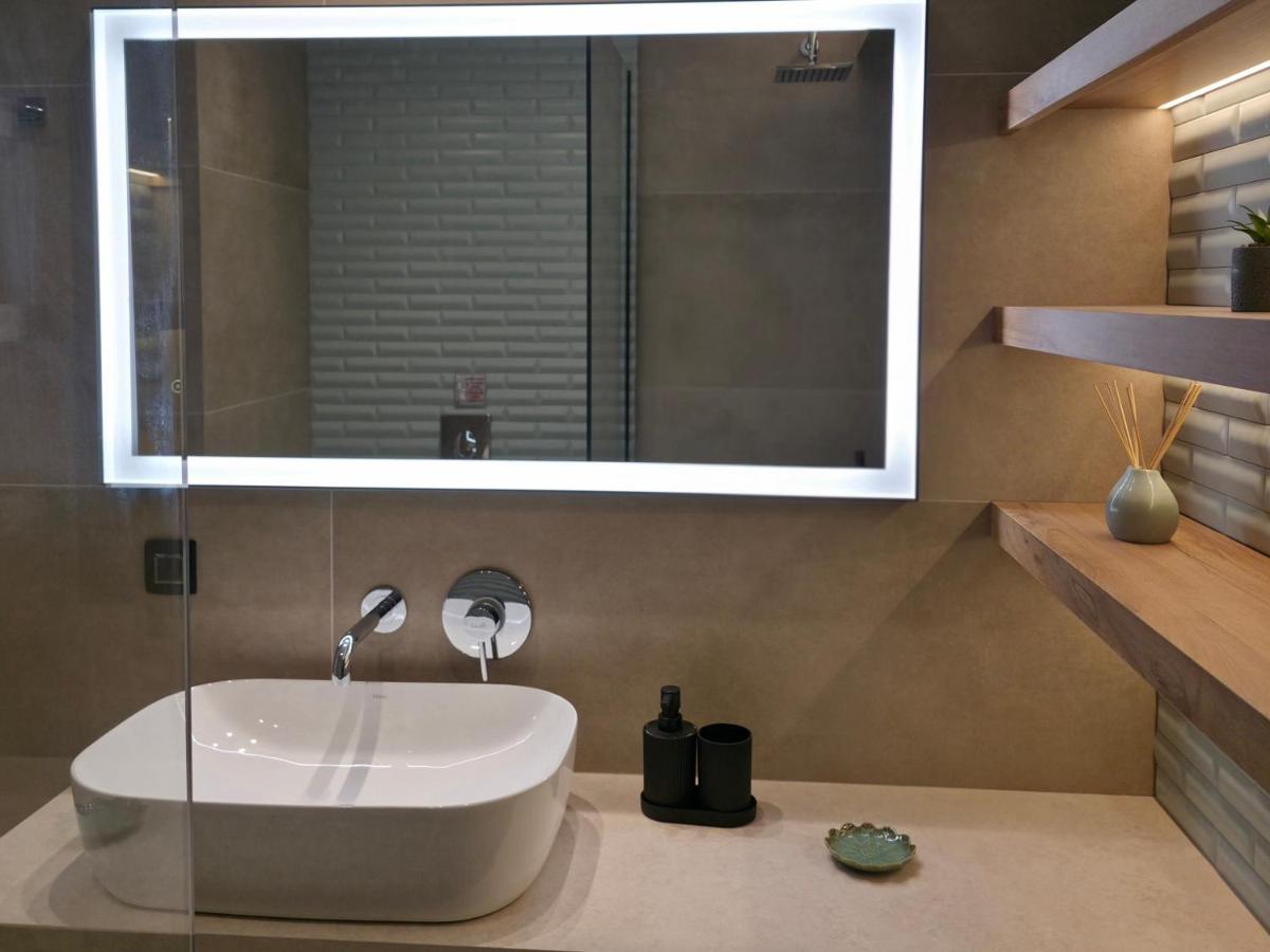 CALM & DREAMY LUXURY APTS - B&B Pýrgos