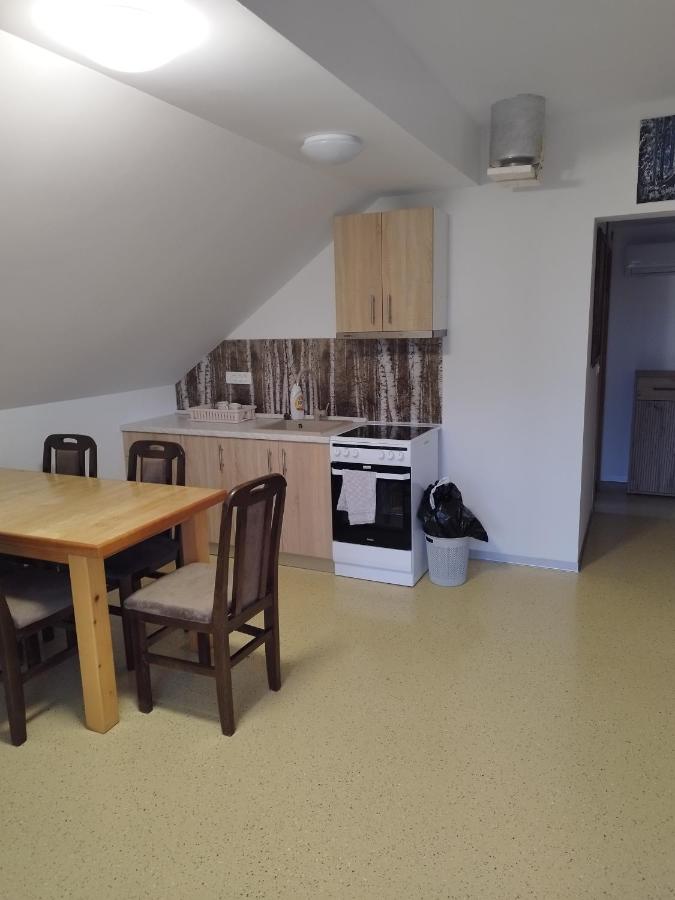 Apartment mit 2 Schlafzimmern und Terrasse
