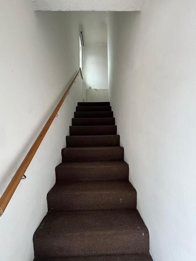 Spacious Apartment next to Commercial Road - B&B Portsmouth