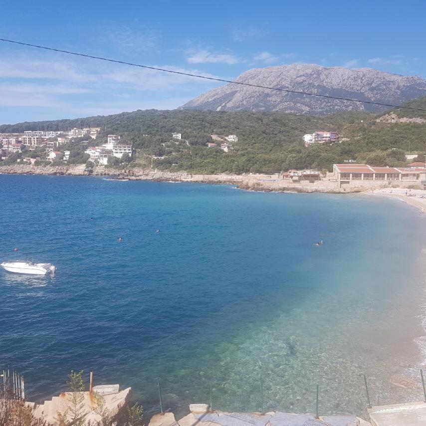 Apartments Nenadić - B&B Utjeha