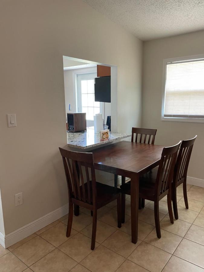 Dolphin Cove - B&B Sarasota