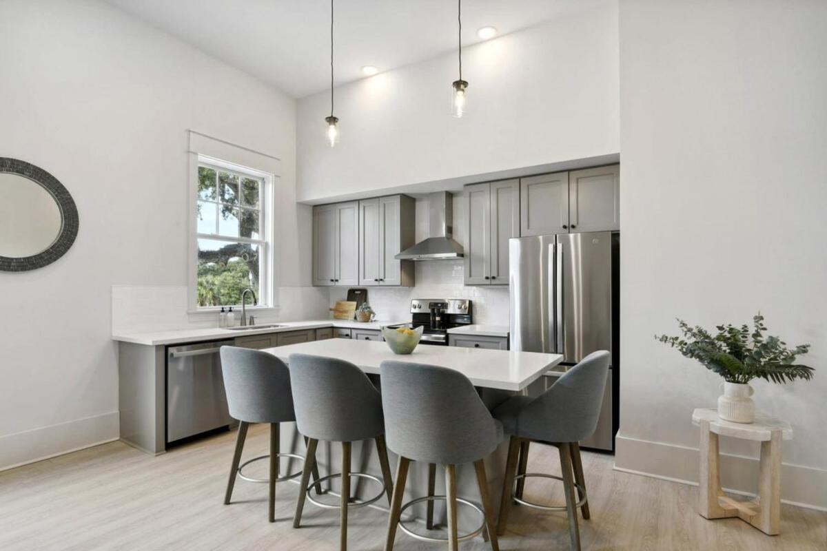 Gulf Coast Condo with Old Town BSL - Chambres d'hôtes Bay Saint Louis