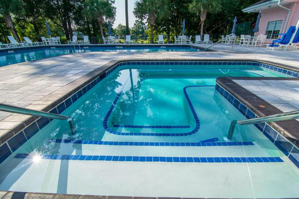 2BR Condo with Golf Views Near Sunset Beach - B&B Sunset Beach