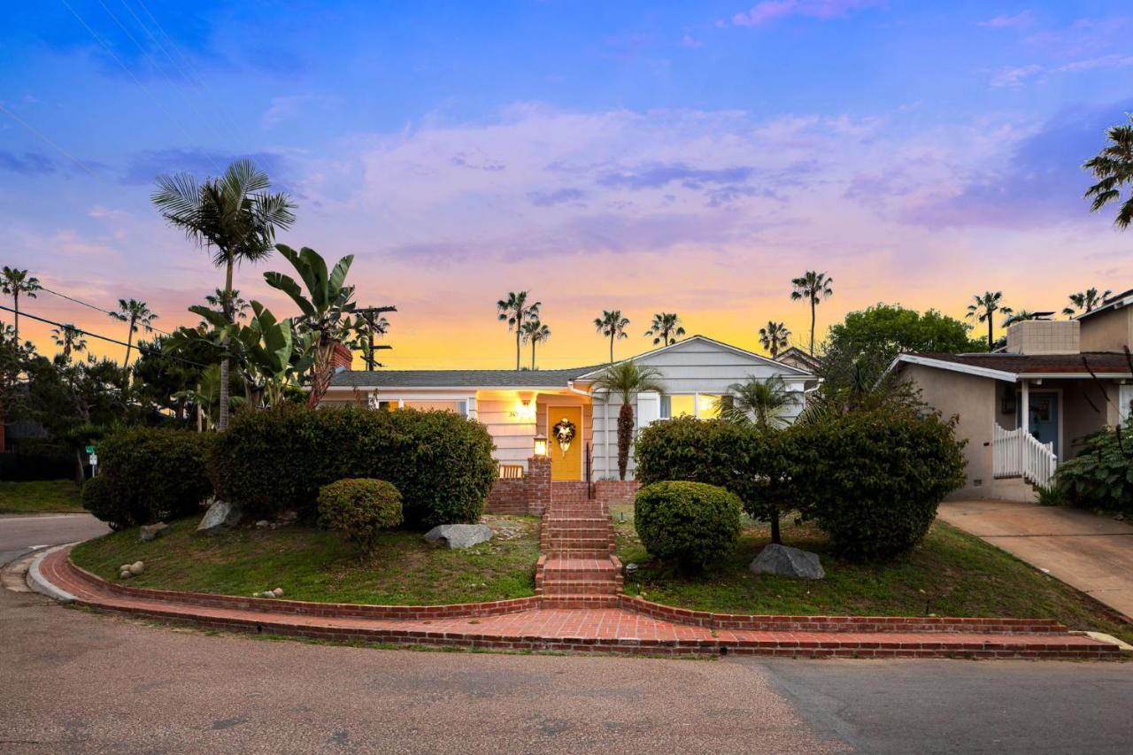 Newly Remodeled Coastal Cottage Steps to Beach - B&B San Diego