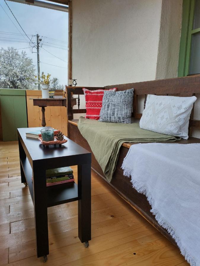 Mera Small House - B&B Mera