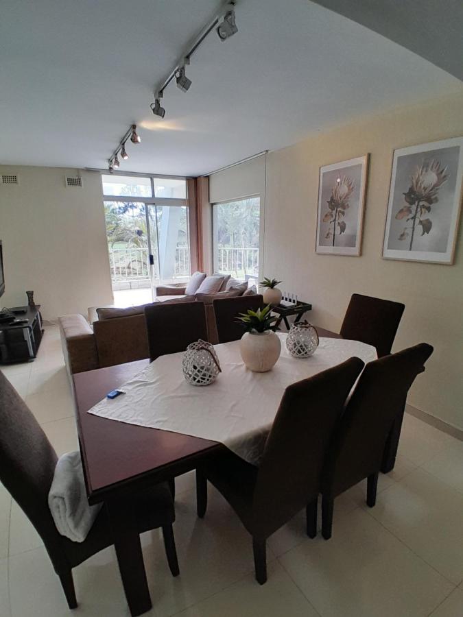 13 KYALANGA - beachfront - B&B Durban
