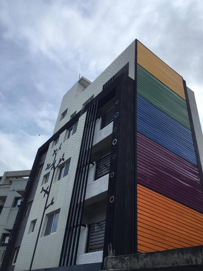 Chef's home 東大門夜市旁-尤大廚的家電梯民宿 - B&B Hualien City